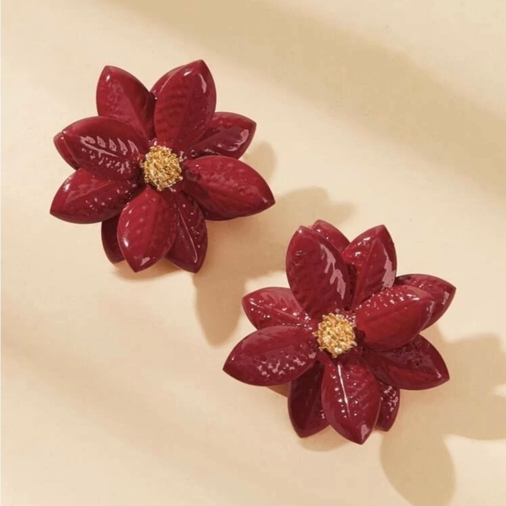 Flower 🌺 earrings​​​​​​​​​​​​​​​​​​​​​​​​​​​​​